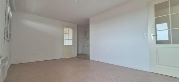 Appartement Bethune 2 pièce(s) 42.6 m2 avec place de parking , Bethune