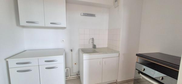 Appartement Bethune 2 pièce(s) 42.6 m2 avec place de parking , Bethune