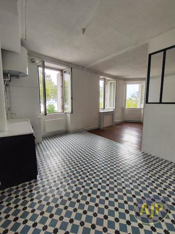 Location appartement Pauillac : 700 € - AJP Pauillac Immobilier