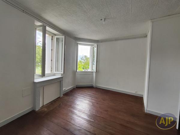 Location appartement Pauillac : 700 € - AJP Pauillac Immobilier