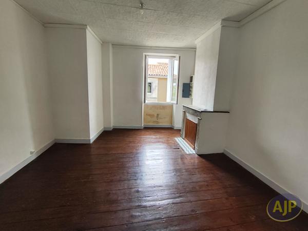 Location appartement Pauillac : 700 € - AJP Pauillac Immobilier