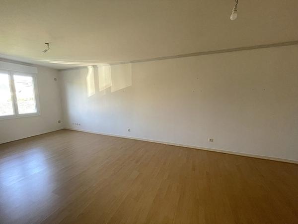"APPARTMENT LA FLECHE 2 PIECES 48M2"