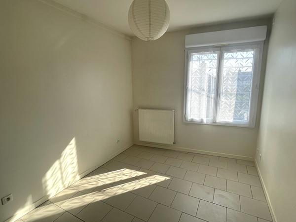 "APPARTMENT LA FLECHE 2 PIECES 48M2"