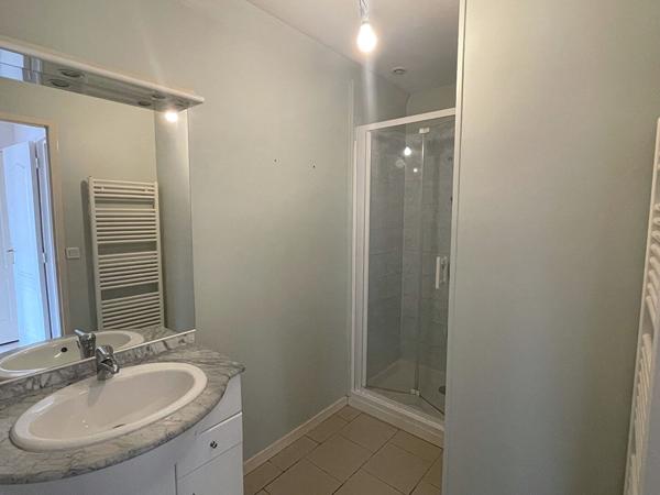 "APPARTMENT LA FLECHE 2 PIECES 48M2"