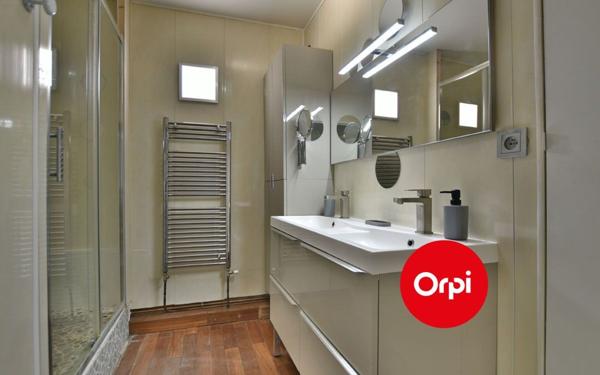 Appartement à louer    3 pièces •  Saint-Priest