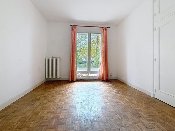 À vendre - Appartement, 5 pièces situé à Joué-lès-Tours (37300)