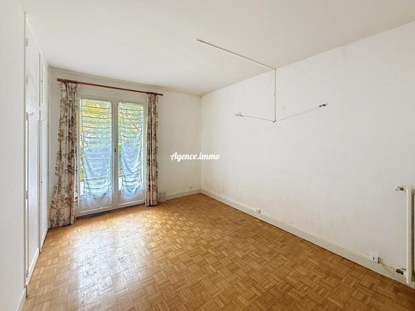 À vendre - Appartement, 5 pièces situé à Joué-lès-Tours (37300)