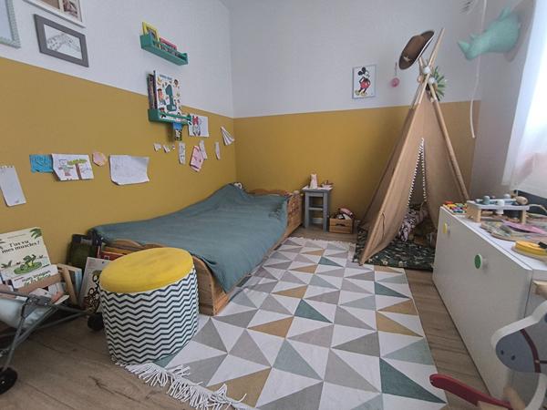 Maison récente de plain-pied . Quartier recherché proche collège