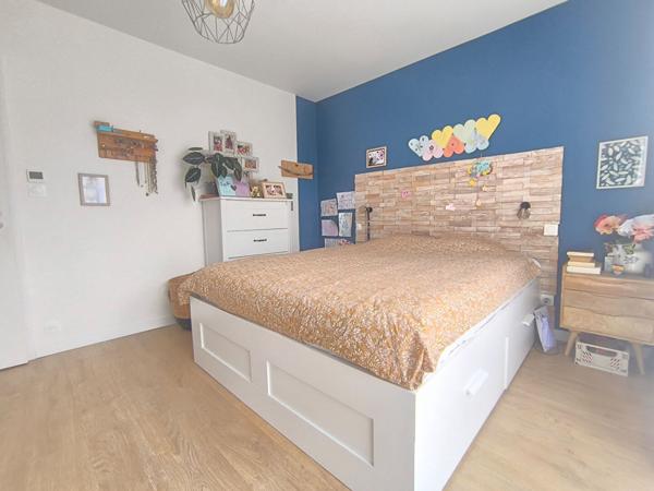 Maison récente de plain-pied . Quartier recherché proche collège