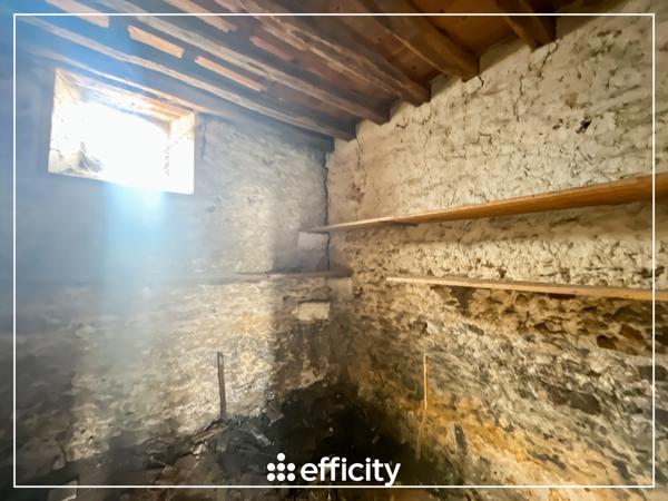 Maison 2 pièces - 111 m²