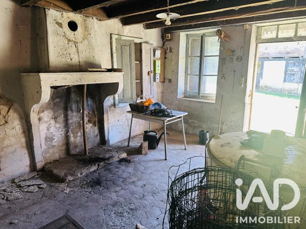 Maison à vendre 20 pièces 400 m² Ruy-Montceau