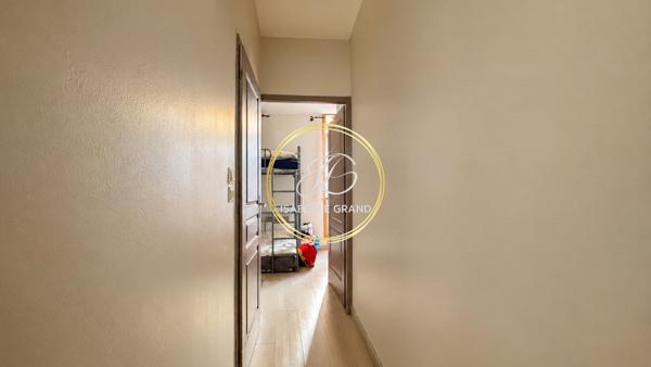 Immeuble
        
        - 195 m² Exclusivité 295 000 € *