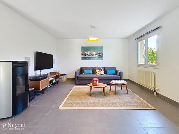 COMMUNAY – Belle maison familiale de 166 m² sur terrain arboré de 800 m²