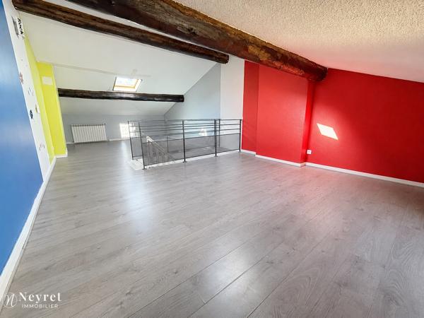 Maison de ville avec terrasse, cour et garage – Rive-de-Gier