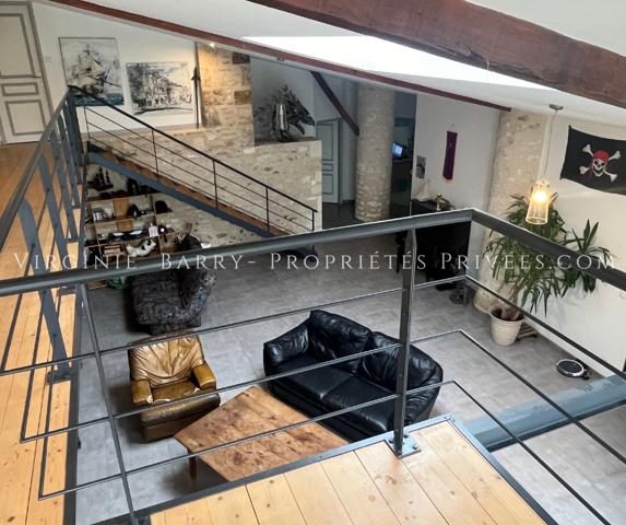 BELLE PROPRIETE AVEC GITE A 15 MINUTES DE ROCHEFORT