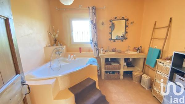 Maison 5 pièces de 178 m² à Cabrières (30210)