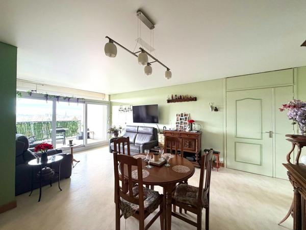 Appartement T4 de 99m², dernier étage, 2 parkings