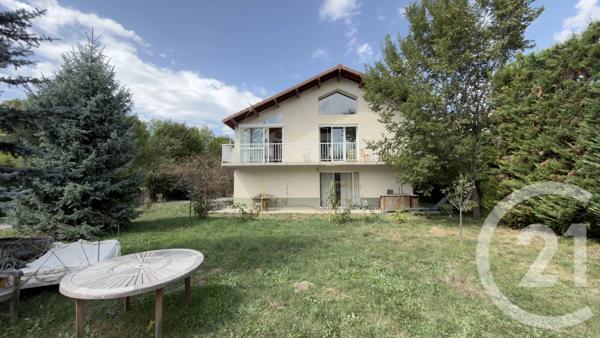 Maison à vendre  10 pièces - 270,48 m 2   LA ROCHE DES ARNAUDS  - 05