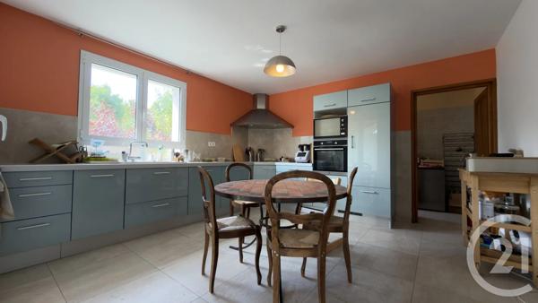 Maison à vendre  10 pièces - 270,48 m 2   LA ROCHE DES ARNAUDS  - 05