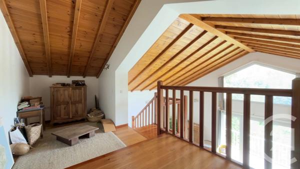 Maison à vendre  10 pièces - 270,48 m 2   LA ROCHE DES ARNAUDS  - 05