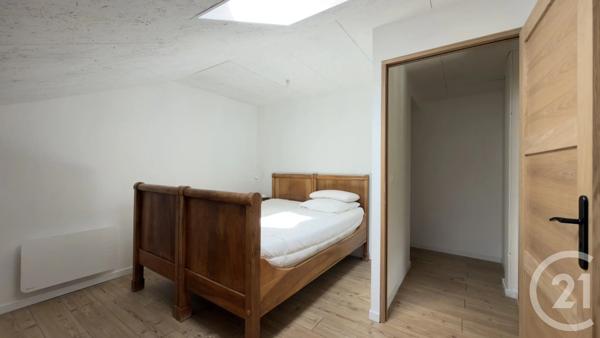 Maison à vendre  10 pièces - 270,48 m 2   LA ROCHE DES ARNAUDS  - 05