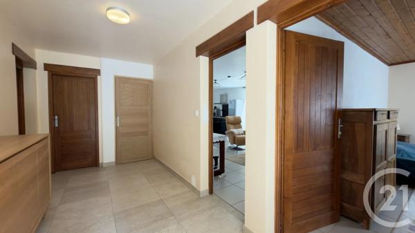 Maison à vendre  10 pièces - 270,48 m 2   LA ROCHE DES ARNAUDS  - 05