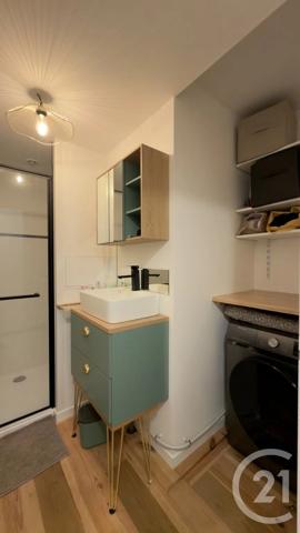 Maison à vendre  10 pièces - 270,48 m 2   LA ROCHE DES ARNAUDS  - 05