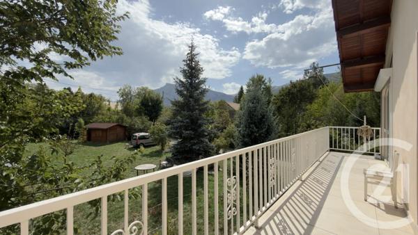 Maison à vendre  10 pièces - 270,48 m 2   LA ROCHE DES ARNAUDS  - 05