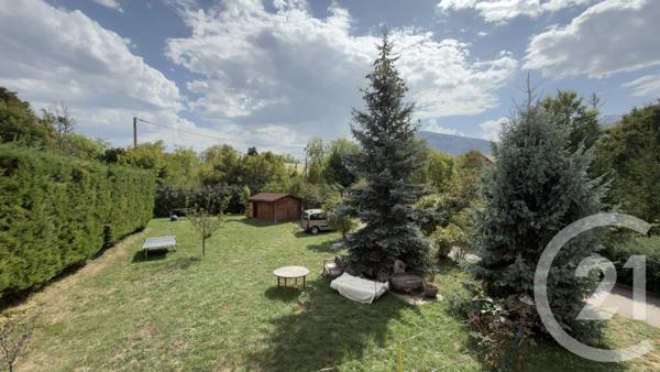 Maison à vendre  10 pièces - 270,48 m 2   LA ROCHE DES ARNAUDS  - 05