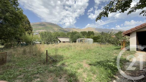 Maison à vendre  10 pièces - 270,48 m 2   LA ROCHE DES ARNAUDS  - 05
