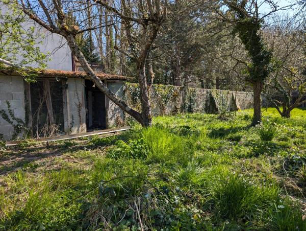 CHAUMES-EN-BRIE.Maison familiale de caractère sur plus de 800 m² de terrain.