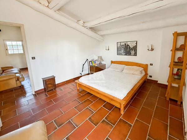 LES PENNES MIRABEAU - EXCLUSIVITE - Maison T5 de 171m2 sur 2067m2 de terrain piscine garage