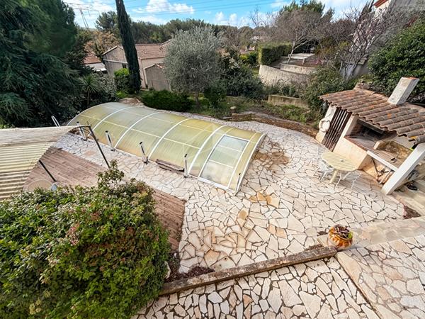 LES PENNES MIRABEAU - EXCLUSIVITE - Maison T5 de 171m2 sur 2067m2 de terrain piscine garage