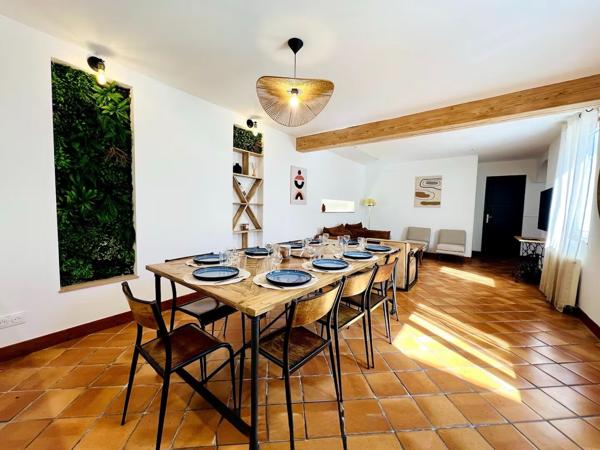 Propriété Rochelaise - 6 pièces - La Rochelle Centre Ville / Porte Royale 936 000 € **  - Référence  JH585ED7