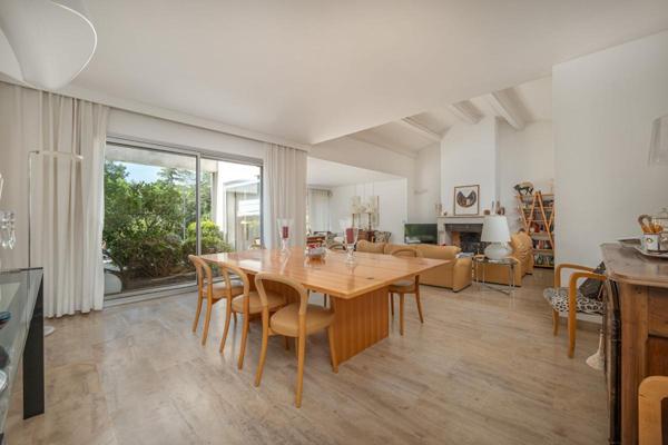 Villa 5 pièce(s) 182.80 m2 + Piscine + 4 terrasses + garage+ Pool House + Abris de jardin