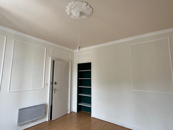 Nantes (44300) NANTES ROND POINT DE PARIS Appartement T2 dans un bel immeuble ancien, 50 m2