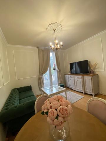 Nantes (44300) NANTES ROND POINT DE PARIS Appartement T2 dans un bel immeuble ancien, 50 m2