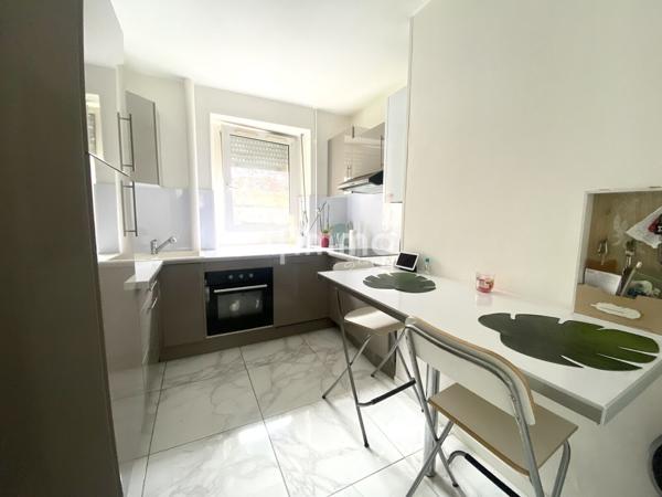 Centre Mulhouse F3 rénové avec extérieur