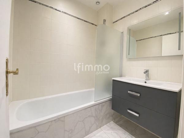 Centre Mulhouse F3 rénové avec extérieur