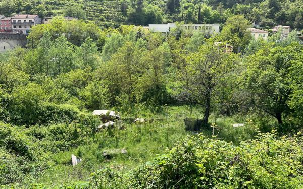 Terrain à vendre    L'Escarène