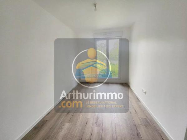 Vente                                                      Appartement
                        
                     3 pièces                      73 m2                     à Ormesson-sur-Marne