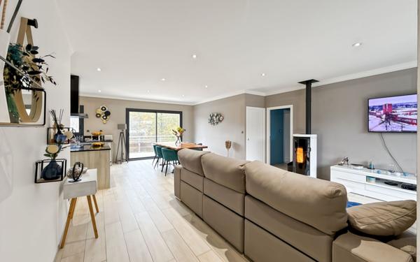 Maison à vendre    4 pièces • 130 m2 Château-l'Évêque