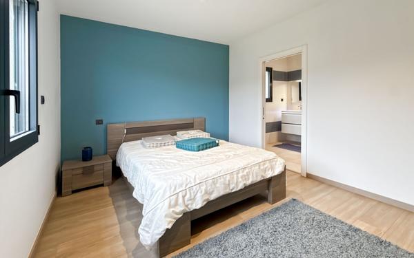 Maison à vendre    4 pièces • 130 m2 Château-l'Évêque