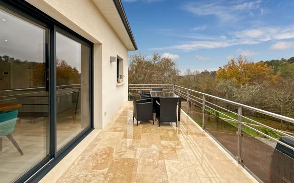 Maison à vendre    4 pièces • 130 m2 Château-l'Évêque