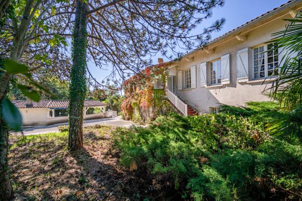 Villa de caractère à vendre à Pujols
