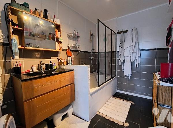 PROCHE LA FERTE MILON - MAISON FAMILIALE