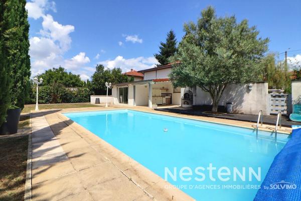 Maison Manissieux, 238m2, 8 pièces, 5 chambres, piscine, studio indépendant