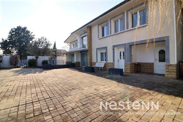 Maison Manissieux, 238m2, 8 pièces, 5 chambres, piscine, studio indépendant