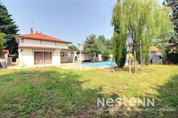 Maison Manissieux, 238m2, 8 pièces, 5 chambres, piscine, studio indépendant