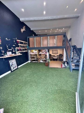 Local commercial 56m² avec vitrine, climatisé